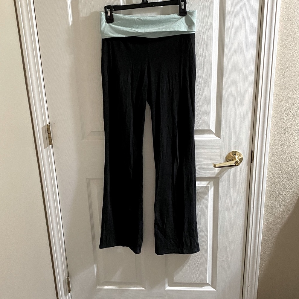 VS Yoga Pants